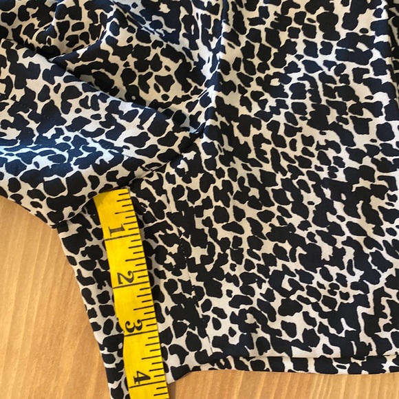 Loft Shorts Size 2 - Picture 8 of 11